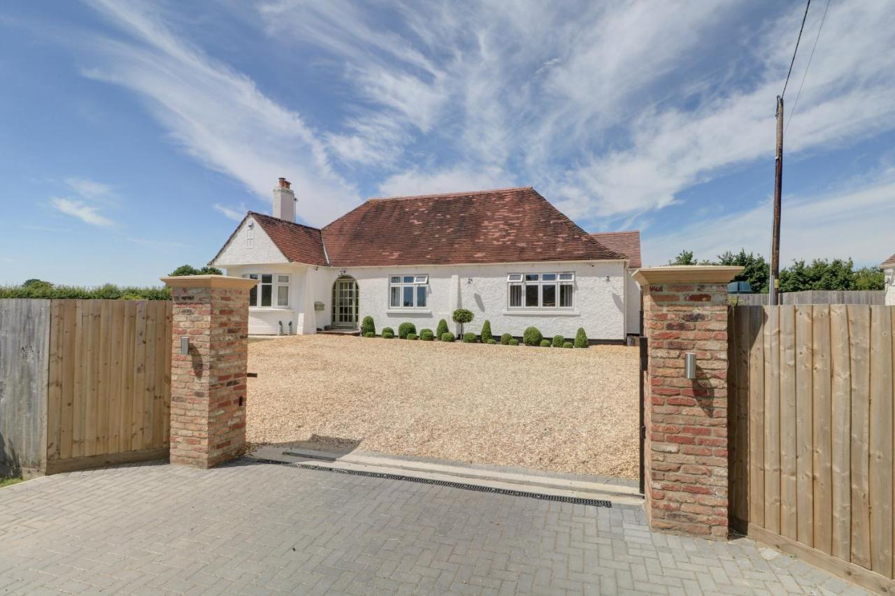 The Little Paddock Villa Malmesbury Exterior foto